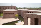 Cea mai bună clădire nouă din lume este un spital de cărămidă din Bangladesh 
