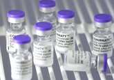 Вакцину Pfizer разрешили хранить при положительной температуре