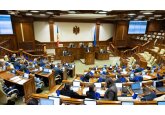 Дата выборов президента Молдовы будет назначаться решением парламента не менее чем за 60 дней до дня выборов, а сами выборы будут проводиться в 2-месячный срок после того, как должность президента страны становится вакантной. 