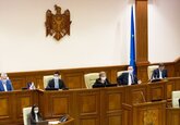 Procurorul general al Moldovei, Alexandr Stoianoglo, a cerut parlamentului să-i lipsească pe Petru Jardan și Denis Ulanov, din partidul Șor, de imunitatea parlamentară.