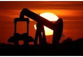 США резко увеличили добычу и продажу нефти