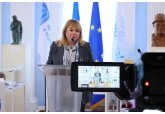 BNM: În Moldova, femeile dețin mai multe carduri bancare decât bărbații și fac mai multe plăți fără numerar, însă volumul tranzacțiilor efectuate de femei este mai mic decât cel al bărbaților 