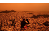 Grecia: ceață de praf portocaliu Sahara coboară peste Atena