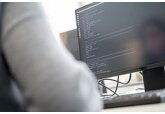Нейросеть научили редактировать фото по текстовому описанию