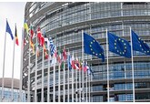 Евросоюзу предрекли заключение невыгодной сделки по торговле с США