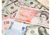 Haos în Marea Britanie: Lira sterlină s-a prăbuşit la un minim record din cauza speculaţiilor privind noua agendă economică a guvernului