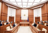 Consiliul Suprem de Securitate a propus un set de măsuri urgente pentru a remedia situația la ÎS ”Calea Ferată din Moldova” și a cerut demisia șefului interimar al CFM, Adrian Onceanu.
