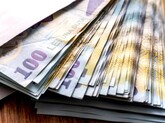 Avertisment dur din BNR: Modelul Grecia e aproape. Rădulescu, consilier Isărescu: Ei s-au prăbușit la 250% din PIB datorie, noi picăm la 65%