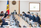 Guvernul Republicii Moldova a aprobat măsuri de sprijinire a familiilor cu venituri mici în sezonul rece și a majorat cuantumul ajutorului alocat acestora de la 500 la 700 de lei.