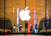 Acţiunile Apple, la noi maxime istorice. Gigantul american plănuieşte să lanseze o serie de funcţii prin satelit, prin care utilizatorii de iPhone vor putea contacta serviciile de urgenţă în zone fără acoperire celulară