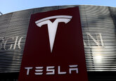 Tesla впервые стала прибыльной