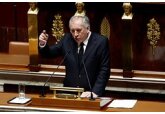 Премьер Франции рассказал о нависшем над страной дамокловом мече