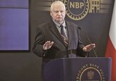 Se apropie marea bulă a NPL-urilor, creditele neperformante care au otrăvit sistemele bancare occidentale. Sunt băncile est-europene pregătite? Ungurii se tem de un „atac financiar“, iar polonezii de creditele în franci