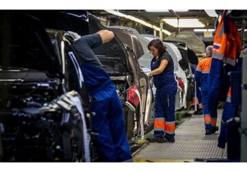 Marii producători auto cer SUA să le dea înapoi banii plătiți în taxe vamale