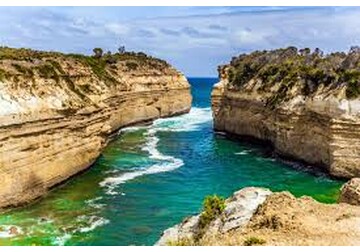 Un studiu nou sugerează că primele oceane ale Pământului nu erau albastre, ci verzi