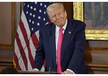 Крупнейшей экономике мира спрогнозировали рецессию из-за Трампа