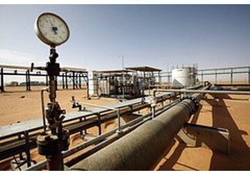 Страны из ОПЕК+ договорились увеличить добычу нефти