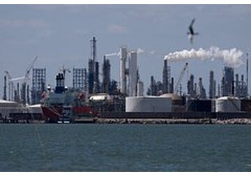 Один из крупных запасов нефти стал быстро таять