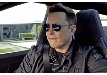 Илон Маск назвал главную проблему нового автомобиля Tesla