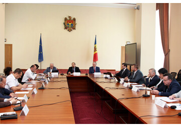 Creșterea salariului minim pe economie a fost discutată în cadrul ședinței Comisiei Naționale pentru Consultări și Negocieri Colective 