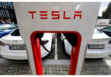 Илон Маск объединил спутниковый интернет и зарядку Tesla