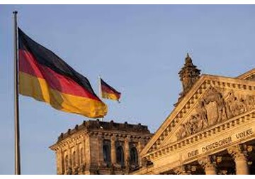 Ratingul de top al Germaniei „AAA” s-ar putea confrunta cu presiuni, avertizează Fitch, după adoptarea uriașului pachet de cheltuieli