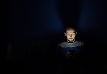 Врач рассказал о влиянии смартфонов на сон