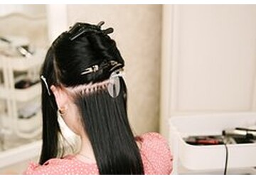 Выявлена неожиданная опасность процедуры наращивания волос