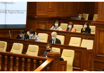 Парламент одобрил во втором чтении поправки в Закон о госбюджете на 2021 г., которые позволят предоставить «Молдовагаз» 1,4 млрд леев, необходимые ему для оплаты «Газпрому» поставок газа в октябре и ноябре. 