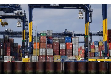 Nave încărcate cu gaze naturale se îndreaptă către Europa pe fondul crizei energiei