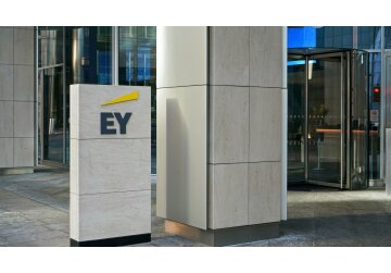 Crisis deepens at MJ Hudson as auditor EY resigns 