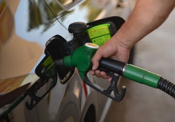 Preţul petrolului începe să scadă după ce ţările OPEC+ au convenit asupra majorării nivelului de producţie. Ce părere au analiştii băncilor Citigroup şi Goldman Sachs