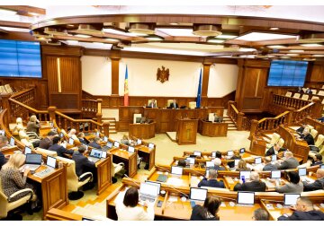 Parlamentul a adoptat în lectura a doua cel de-al 7-lea pachet legislativ privind debirocratizarea activității mediului de afaceri în vederea reducerii costurilor agenților economici