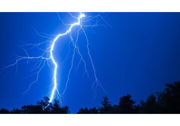Lightning fires threaten planet-cooling forests