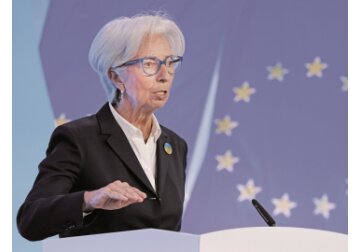 Lagarde: BCE va continua să majoreze dobânzile ar putea fi nevoită chiar să restricţioneze creşterea pentru stăvilirea inflaţiei