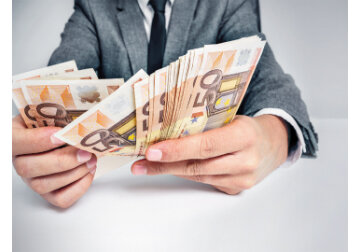 Olanda trece de la salariul minim lunar la cel pe oră