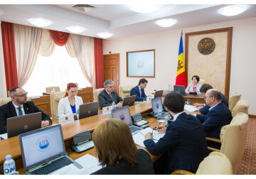 The Ministry of Finance’s important achievement during the current Cabinet's activity year was the signing of a new program with the IMF for a larger amount, macro-financial assistance from the EU and other donors’ funds. 