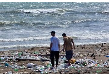 Разработан метод эффективной очистки воды от пластика