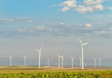 Moment istoric: Energia eoliană și solară depășesc pentru prima dată combustibilii fosili în producția de curent a UE