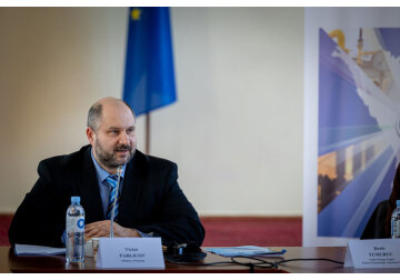 Moldovan government considers that Moldovagaz does not need to buy gas from Gazprom and should buy gas from Energocom. 