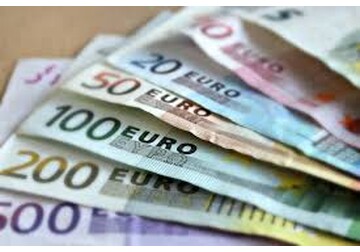 „Slavă Domnului că Europa a creat euro” / Moneda unică, refugiu pentru investitori în fața turbulențelor din SUA