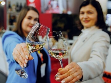 Vinurile produse de membrii Asociației Micilor Producători de Vin din Moldova au câștigat 7 medalii la prestigiosul concurs internațional MUNDUS VINI 2026 