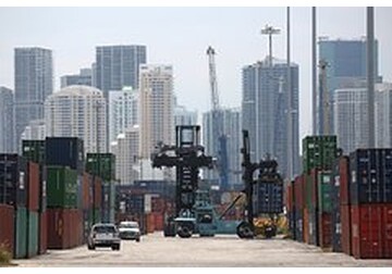 Дефицит бюджета США снизился на фоне ужесточения торговой войны