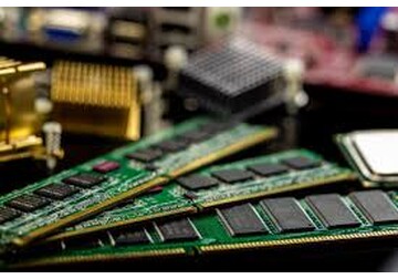 Motivul pentru care memoria RAM a ajuns atât de scumpă și de ce situația doar se va înrăutăți