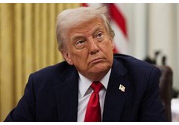 Мировой торговле спрогнозировали колоссальные убытки из-за пошлин Трампа
