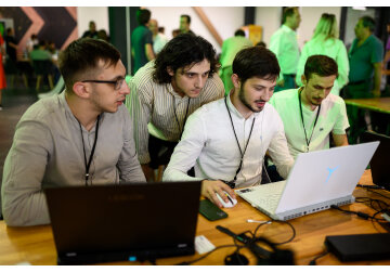 Cel mai mare hackathon din Moldova revine! Înregistrează-te la Deeptech GigaHack și câștigă premii în valoare de 200 000 MDL