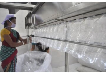 Marile branduri cer un pact global pentru reducerea producţiei de plastic