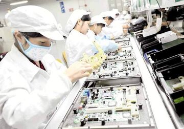 Cel mai mare producător de electronice din lume, cu 1,3 mil. angajaţi, vrea să atace piaţa auto şi să aducă următoarea revoluţie în industrie