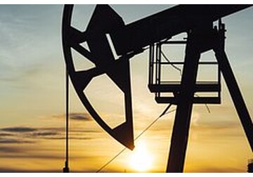 Миру спрогнозировали снижение вложений в нефтедобычу
