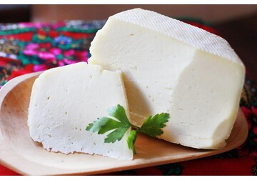 ANSA: продукты, содержащие растительные жиры не могут называться брынзой или сыром